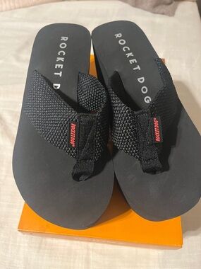 Rocket Dog Black Woven Strap Flip-Flops Platform